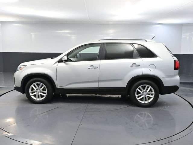 Used 2015 Kia Sorento LX image 9