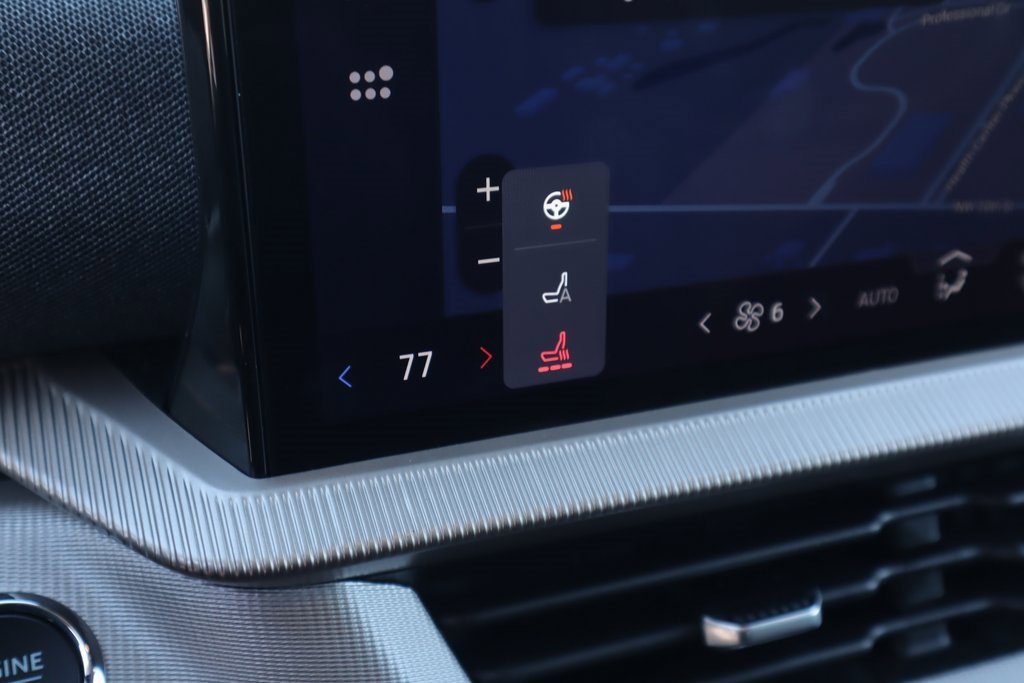 New 2026 Ford Explorer Active w/ Active Comfort Package image 8