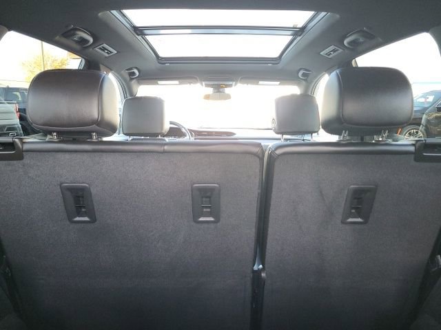 Used 2023 Cadillac XT6 Sport image 2