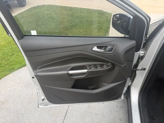 Used 2016 Ford Escape Titanium FWD image 8