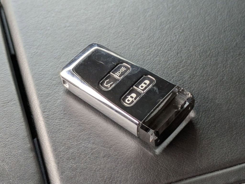 Used 2015 Aston Martin Rapide S image 32