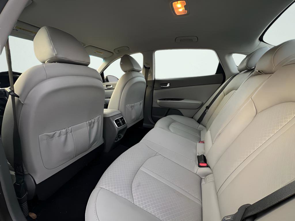 Used 2017 Kia Optima EX image 17