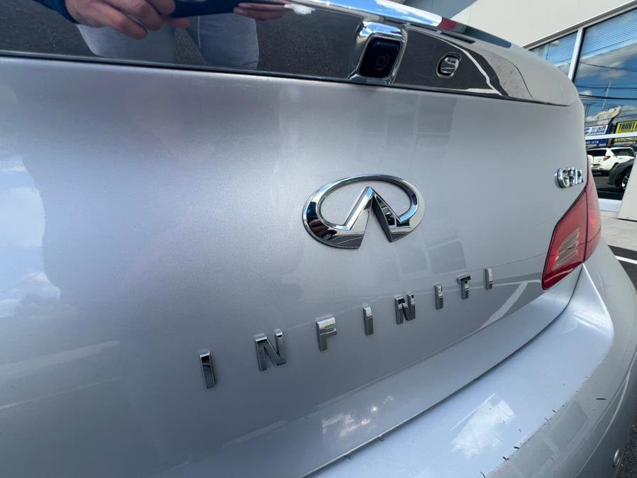 Used 2011 INFINITI G25 x w/ Moonroof Pkg image 16