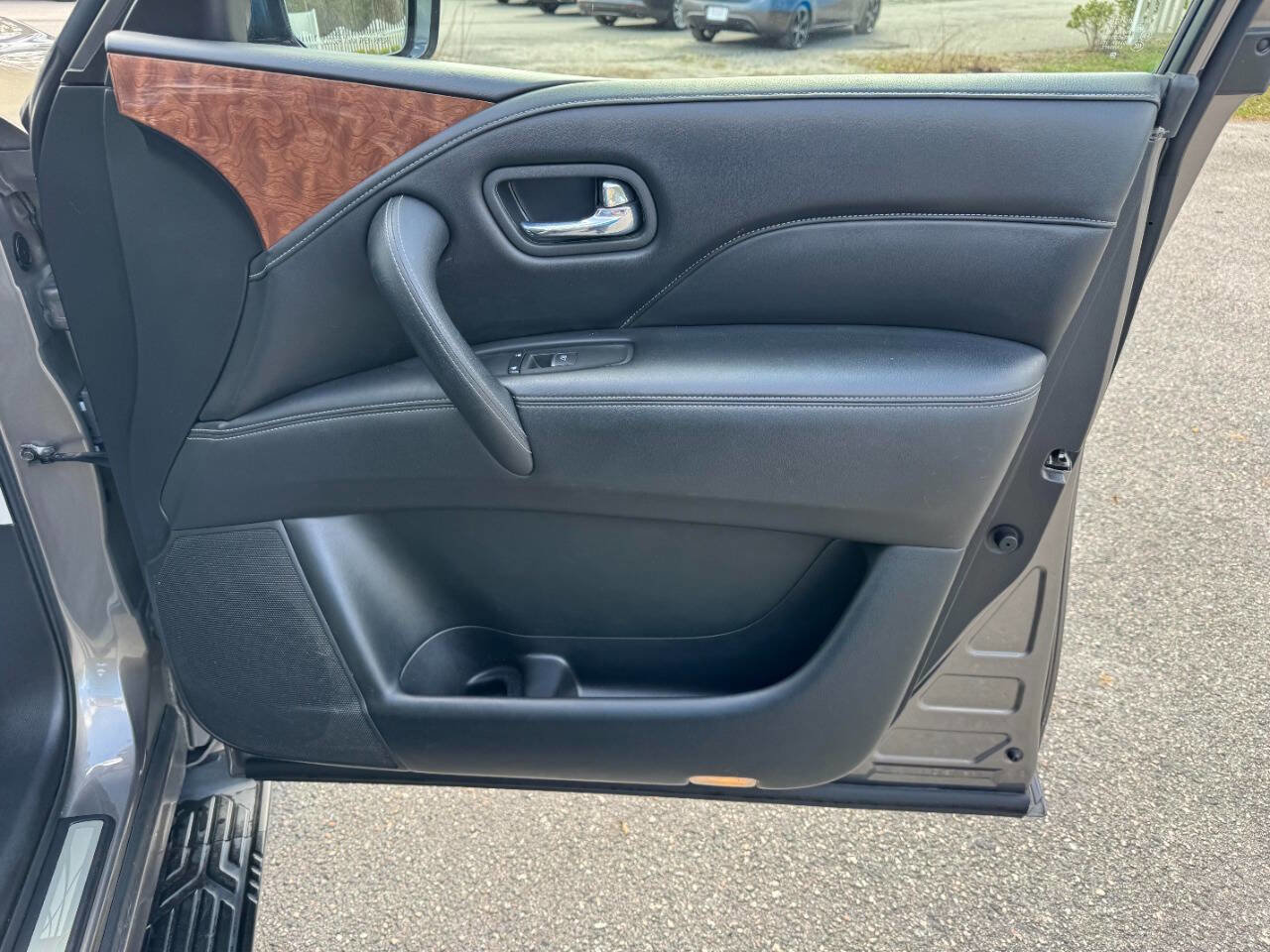 Used 2019 INFINITI QX80 Luxe image 47