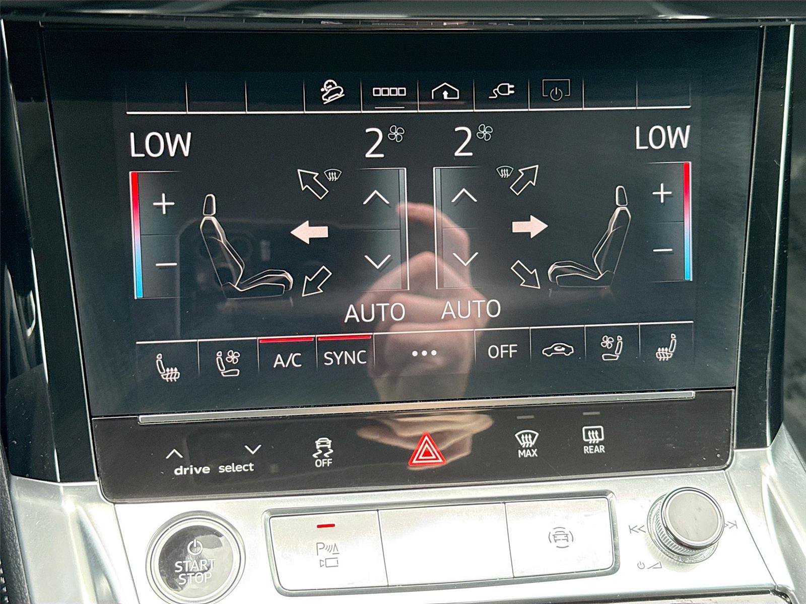 Certified 2024 Audi Q8 e-tron Premium Plus w/ Premium Plus Package AWD/4WD image 16