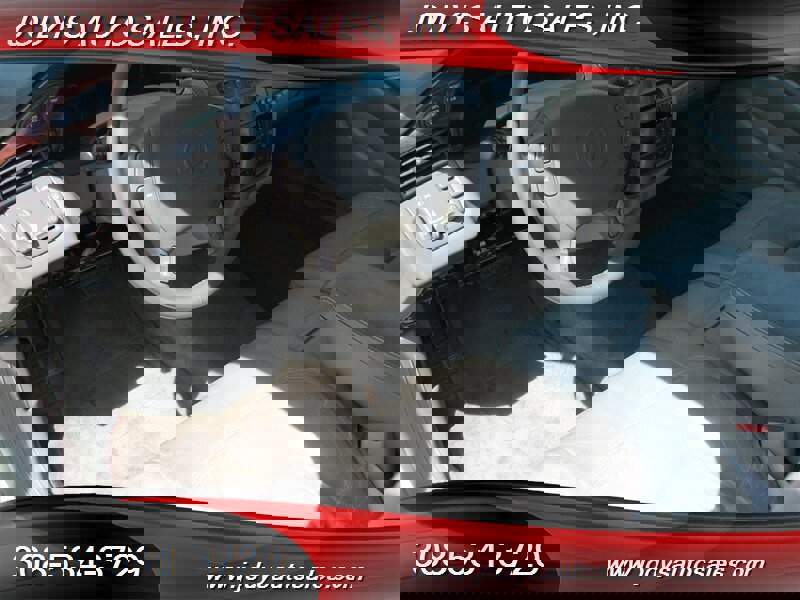 Used 2002 Cadillac De Ville image 2