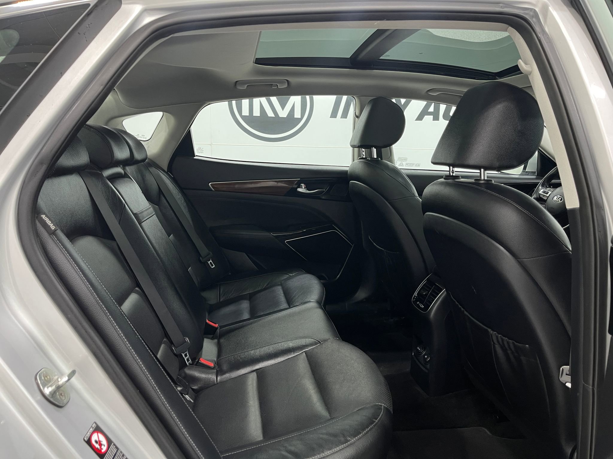 Used 2018 Kia Cadenza Technology image 33