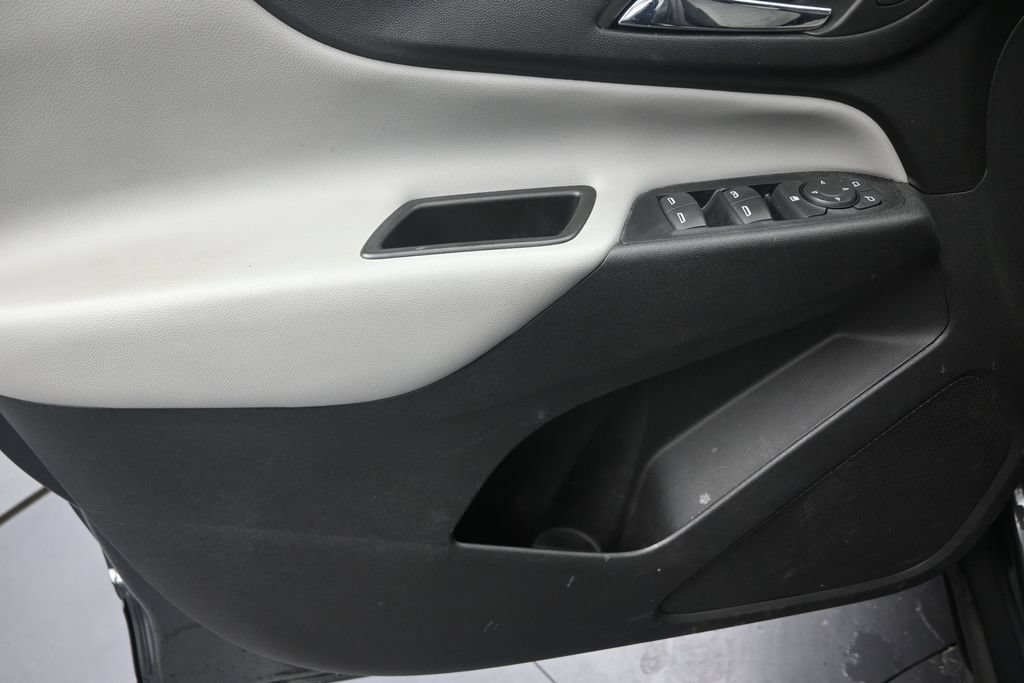 Used 2020 Chevrolet Equinox LT FWD image 11