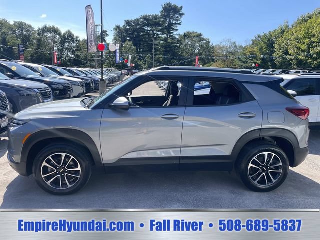 Used 2025 Chevrolet TrailBlazer LT AWD/4WD image 10
