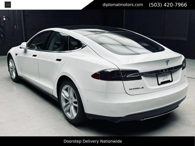 Used 2014 Tesla Model S 85 RWD image 5
