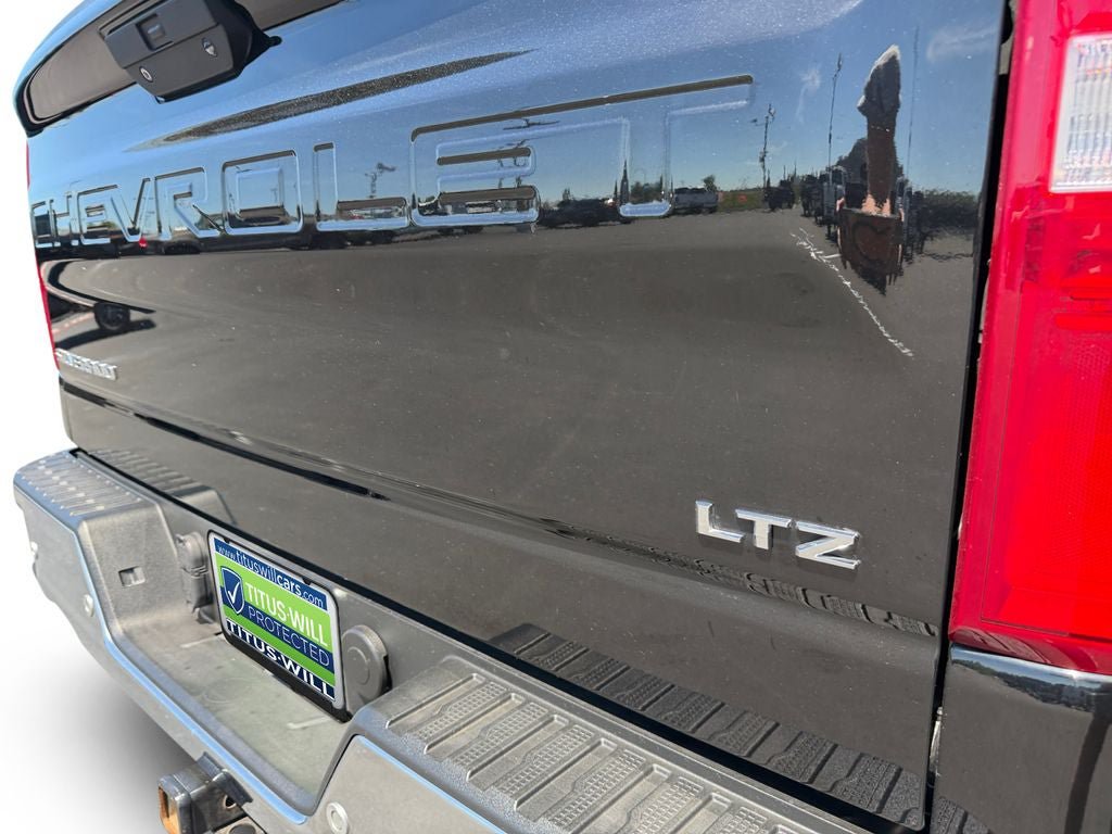 Used 2019 Chevrolet Silverado 1500 LTZ w/ LTZ Premium Package AWD/4WD image 35
