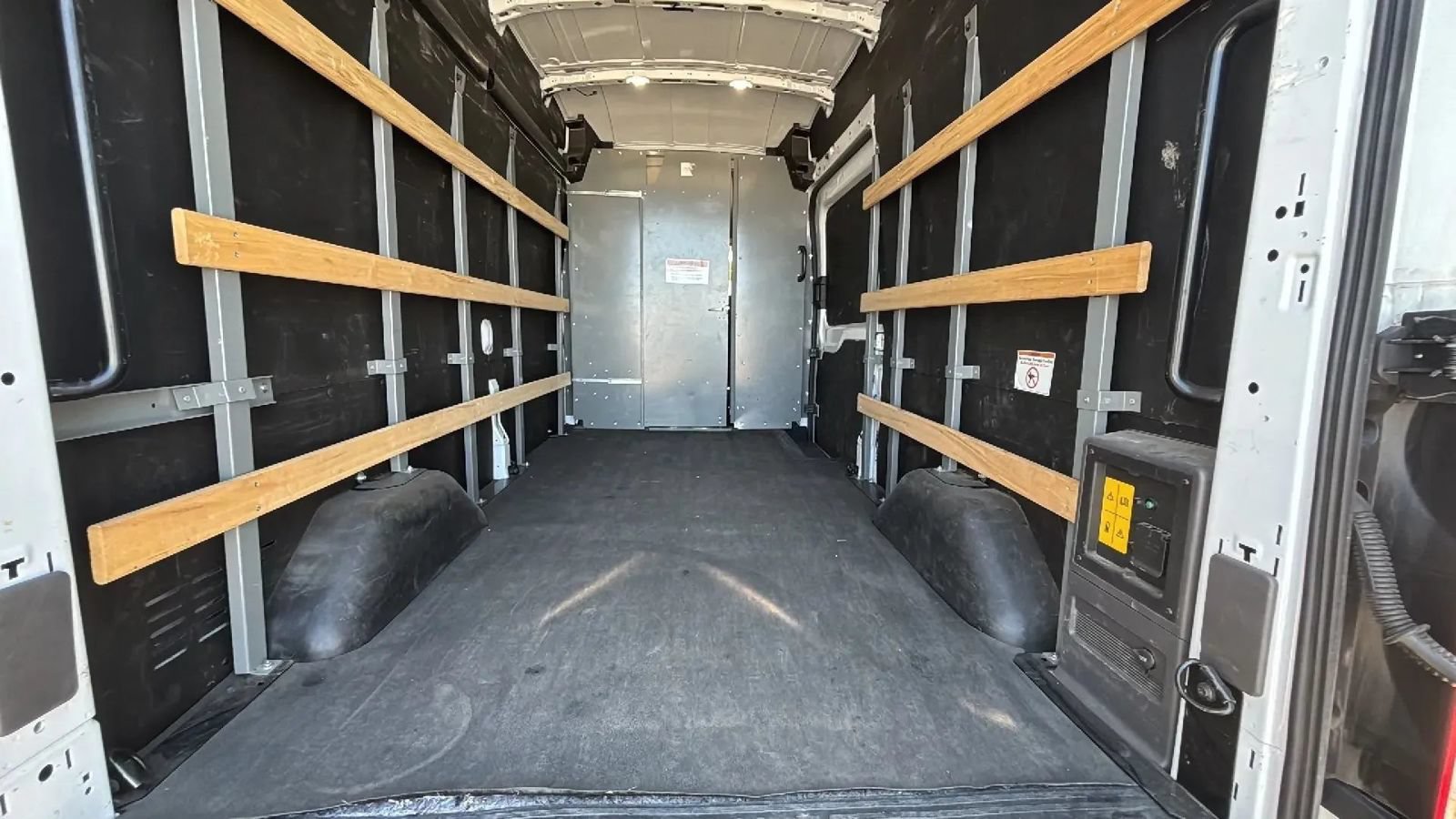 Used 2022 Ford E-Transit 148 High Roof w/ Load Area Protection Package RWD image 47
