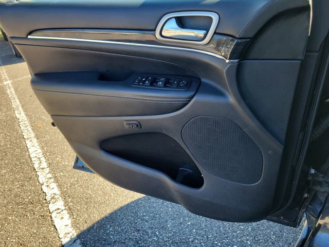 Used 2015 Jeep Grand Cherokee Overland image 21
