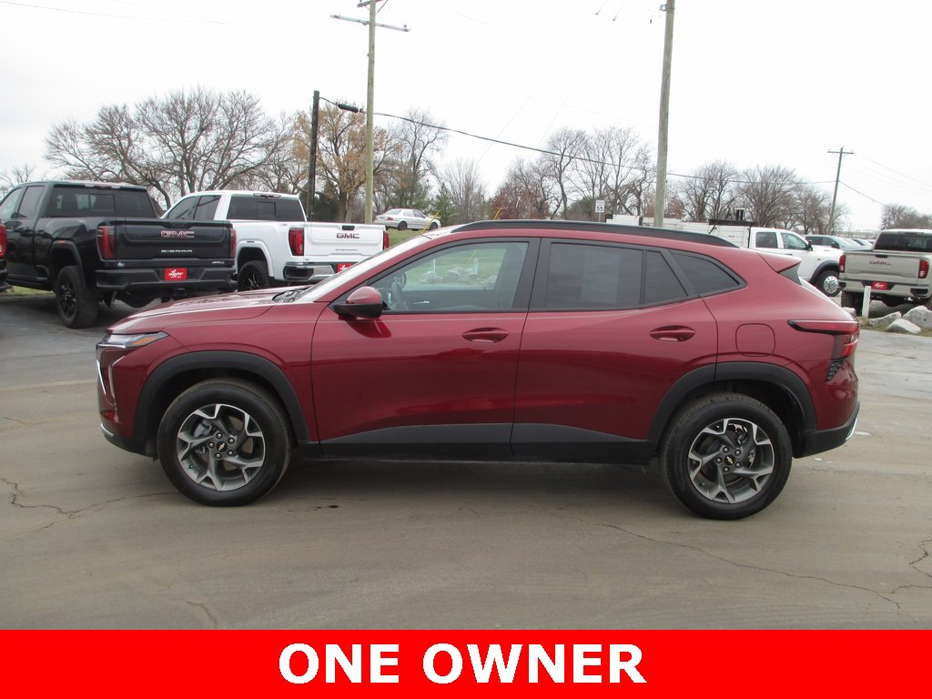 Used 2025 Chevrolet Trax LT image 9