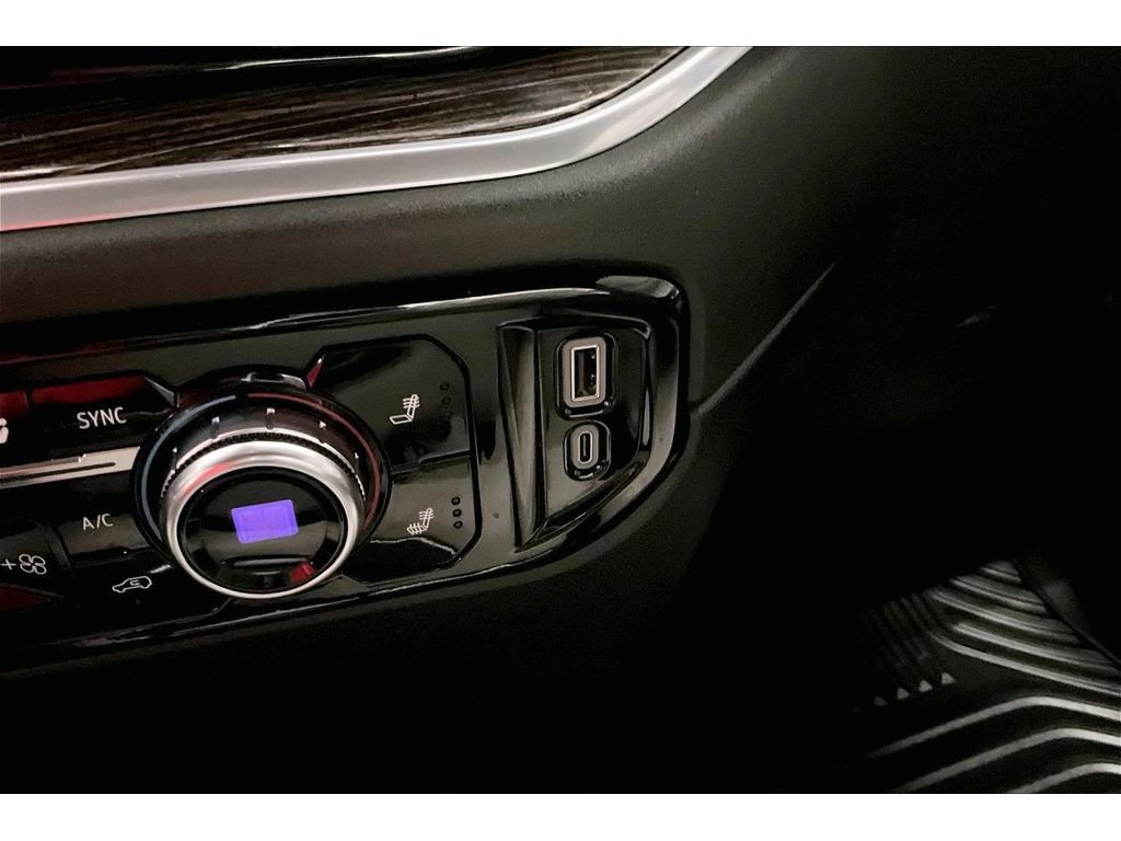 Used 2025 GMC Sierra 2500 SLE w/ SLE Convenience Package image 34