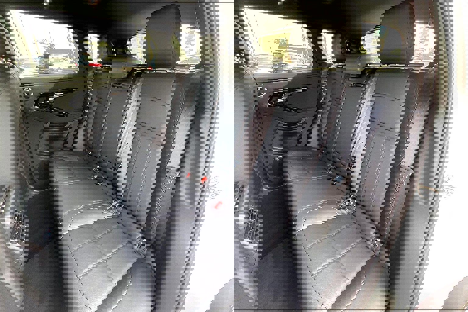 Certified 2025 Land Rover Range Rover Evoque S image 18