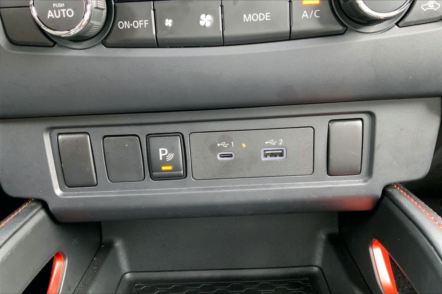 Used 2024 Nissan Frontier PRO-4X w/ Technology Package AWD/4WD image 36