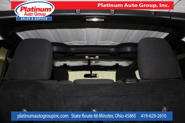 Used 2019 Jeep Wrangler Unlimited Sahara w/ Safety Group image 32