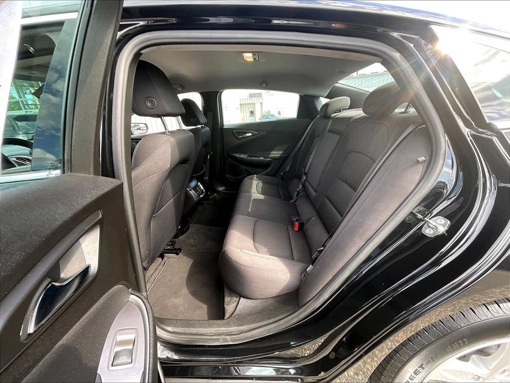 Used 2024 Chevrolet Malibu LT FWD image 15