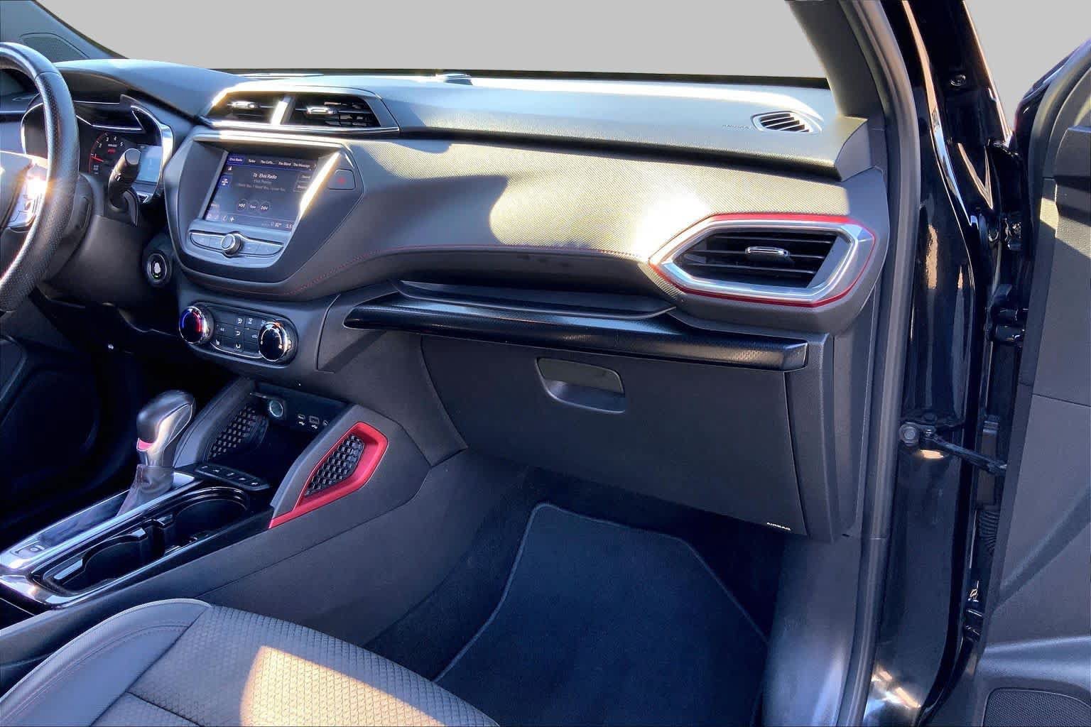 Used 2022 Chevrolet TrailBlazer RS FWD image 19