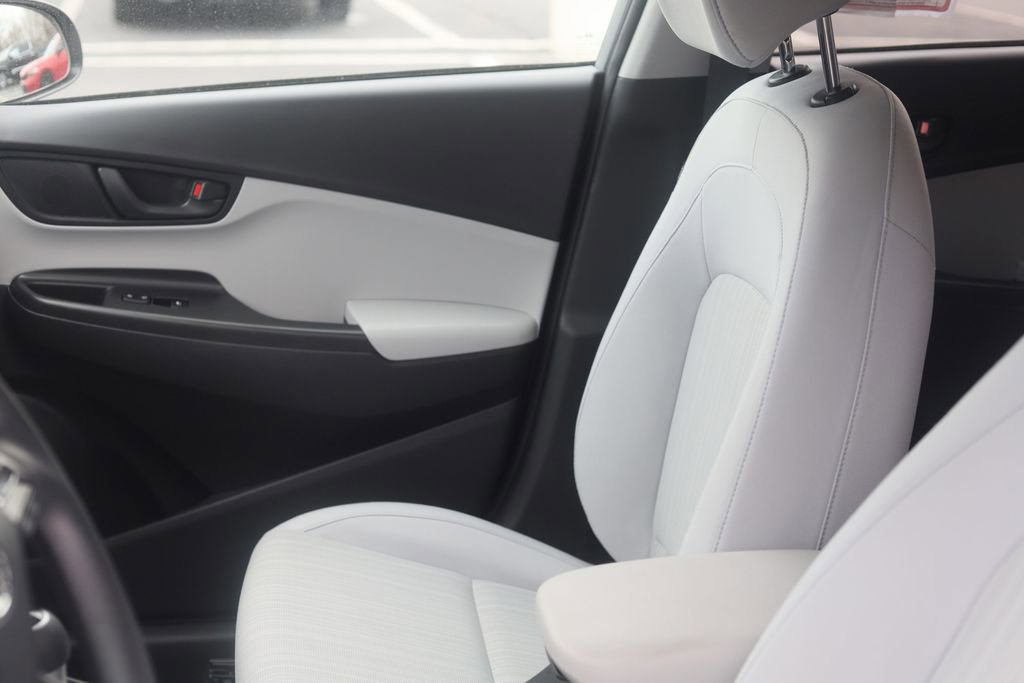 Used 2023 Hyundai Kona SEL image 26