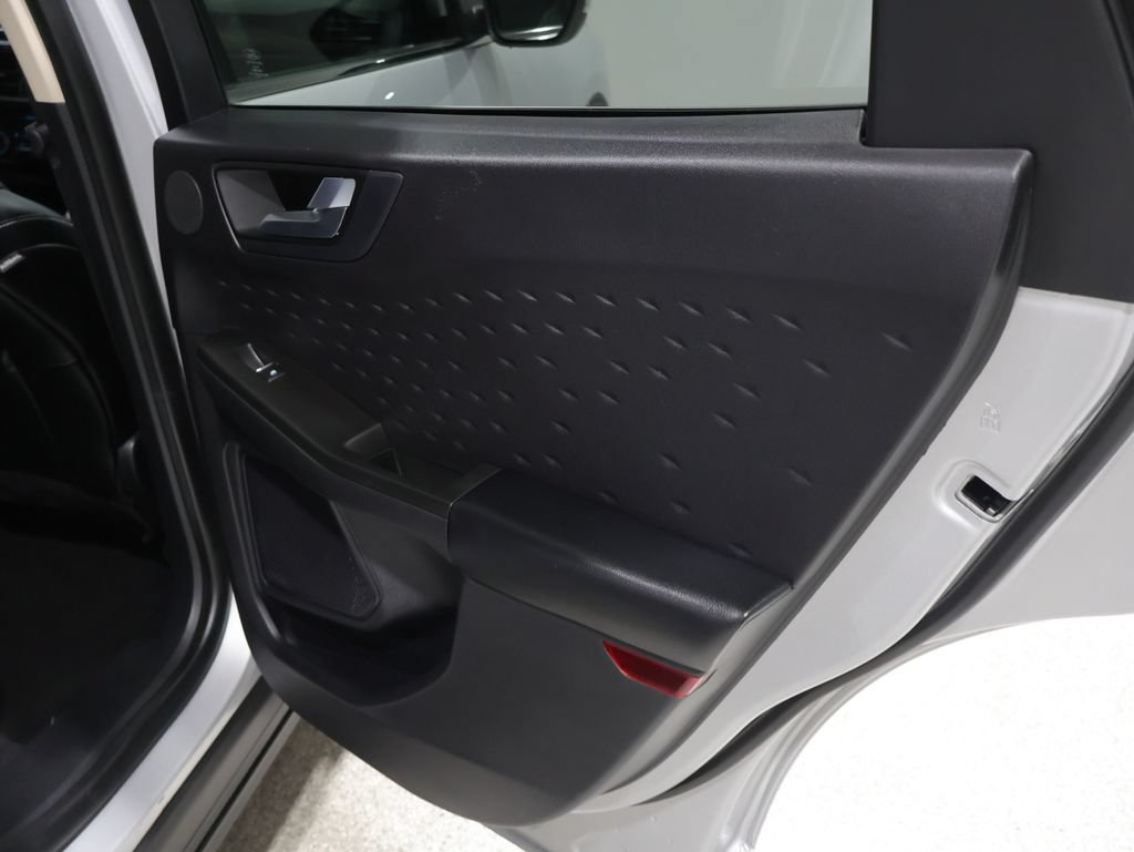 Used 2020 Ford Escape Titanium AWD/4WD image 23
