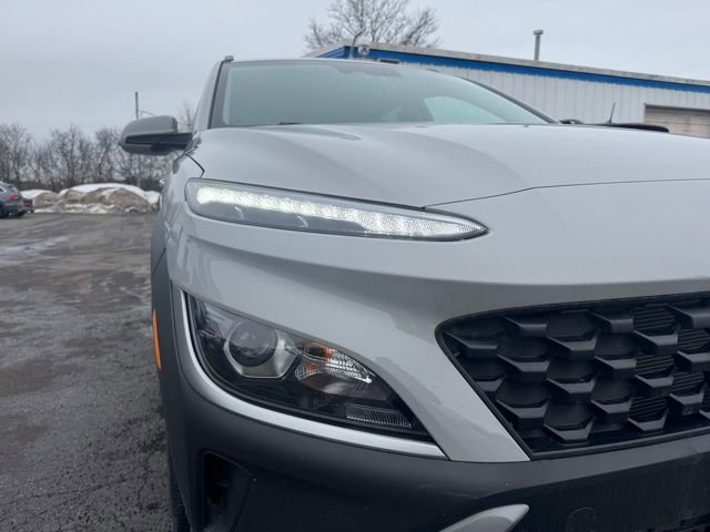 Used 2023 Hyundai Kona SEL w/ Winter Weather Package image 10