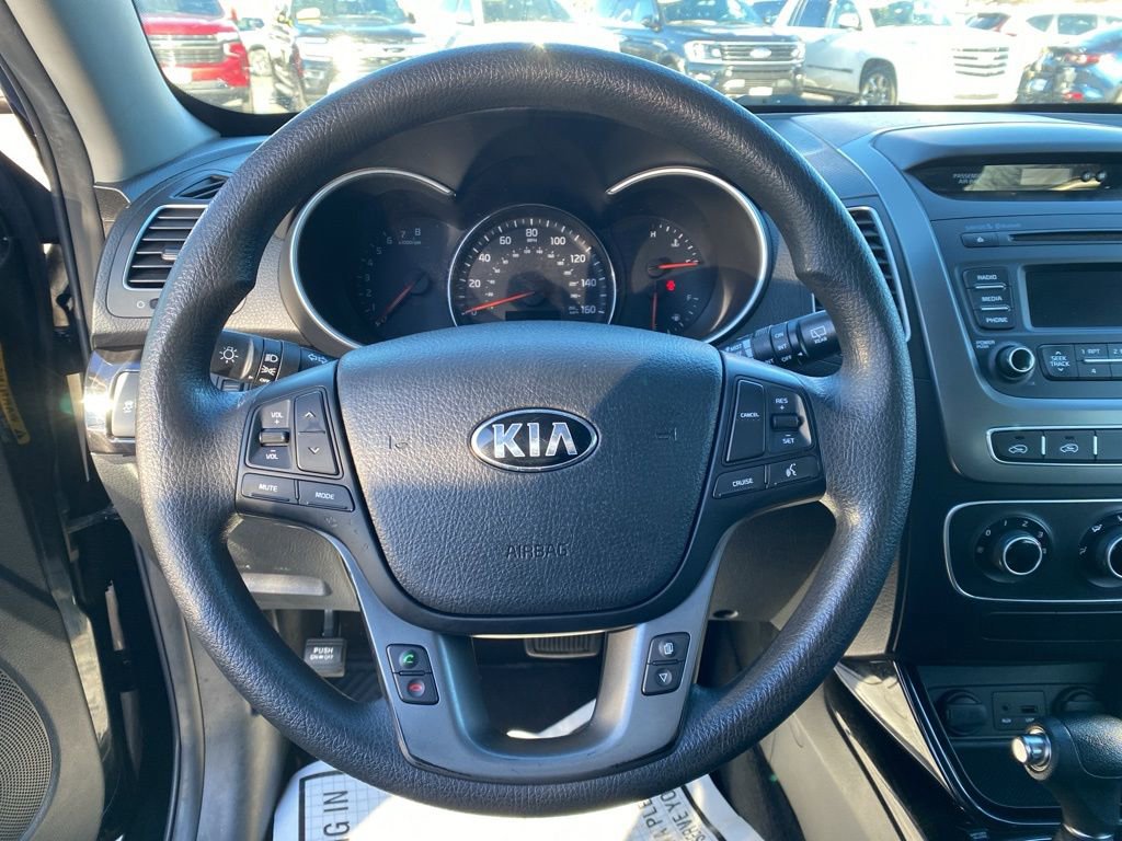 Used 2015 Kia Sorento LX image 12