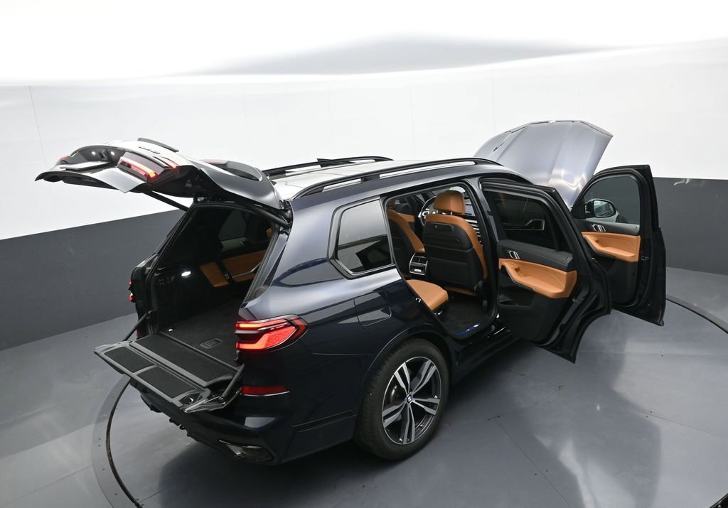 Used 2025 BMW X7 xDrive40i w/ M Sport Package image 45