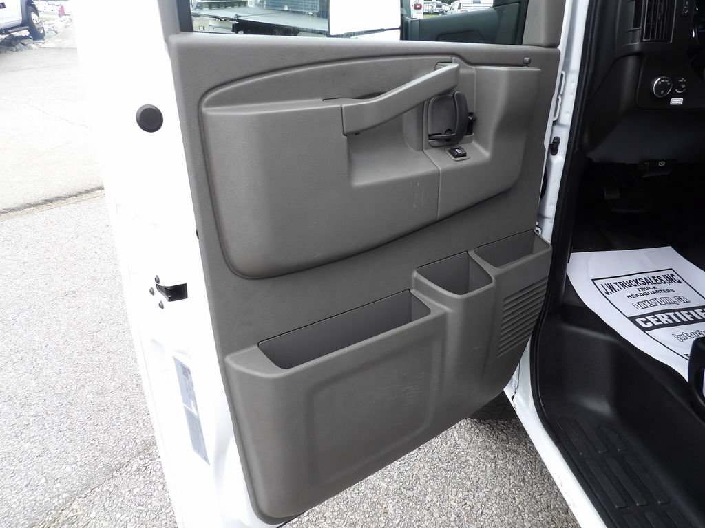 Used 2021 GMC Savana 3500 Extended w/ Power Convenience Package RWD image 13
