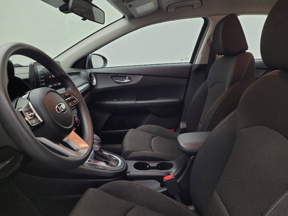 Used 2020 Kia Forte LXS FWD image 17