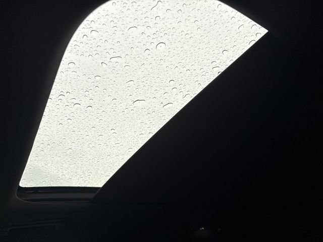 Used 2018 Lincoln MKX Reserve w/ Lincoln MKX Climate Package image 19