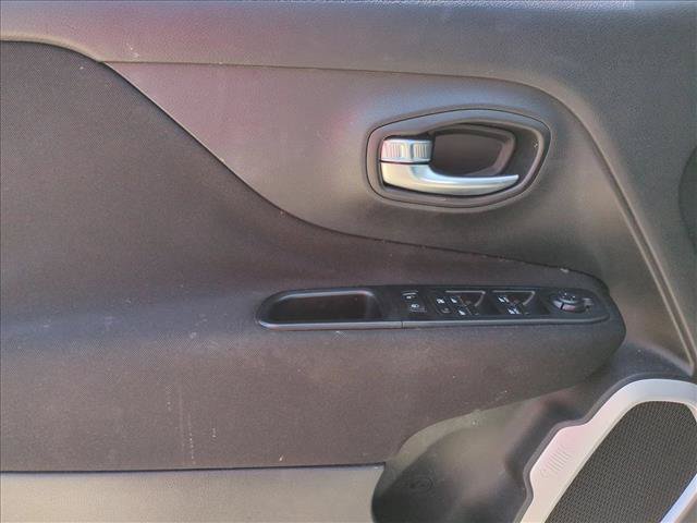 Used 2018 Jeep Renegade Sport w/ Power & Air Group FWD image 8