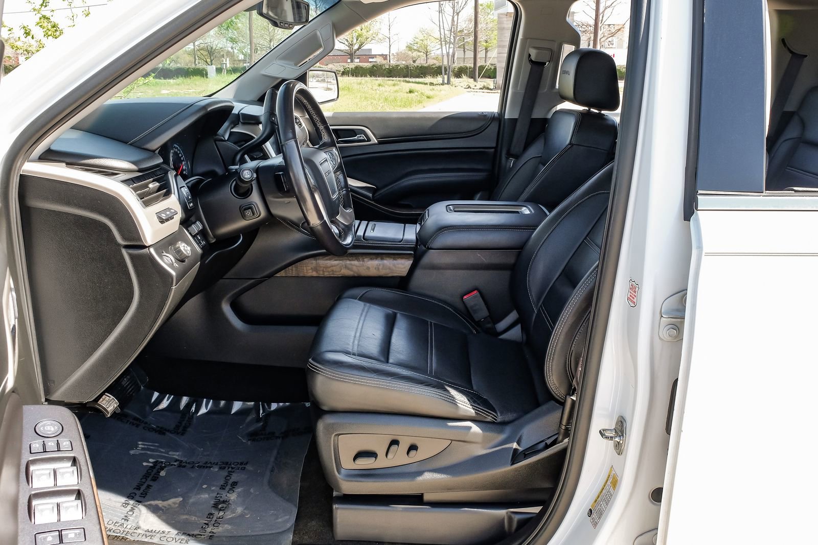 Used 2018 GMC Yukon Denali RWD image 4