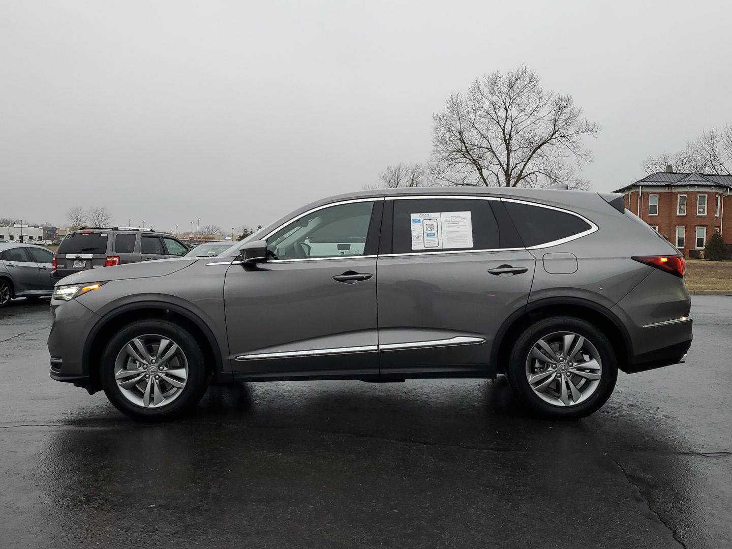 Used 2025 Acura MDX SH-AWD image 4