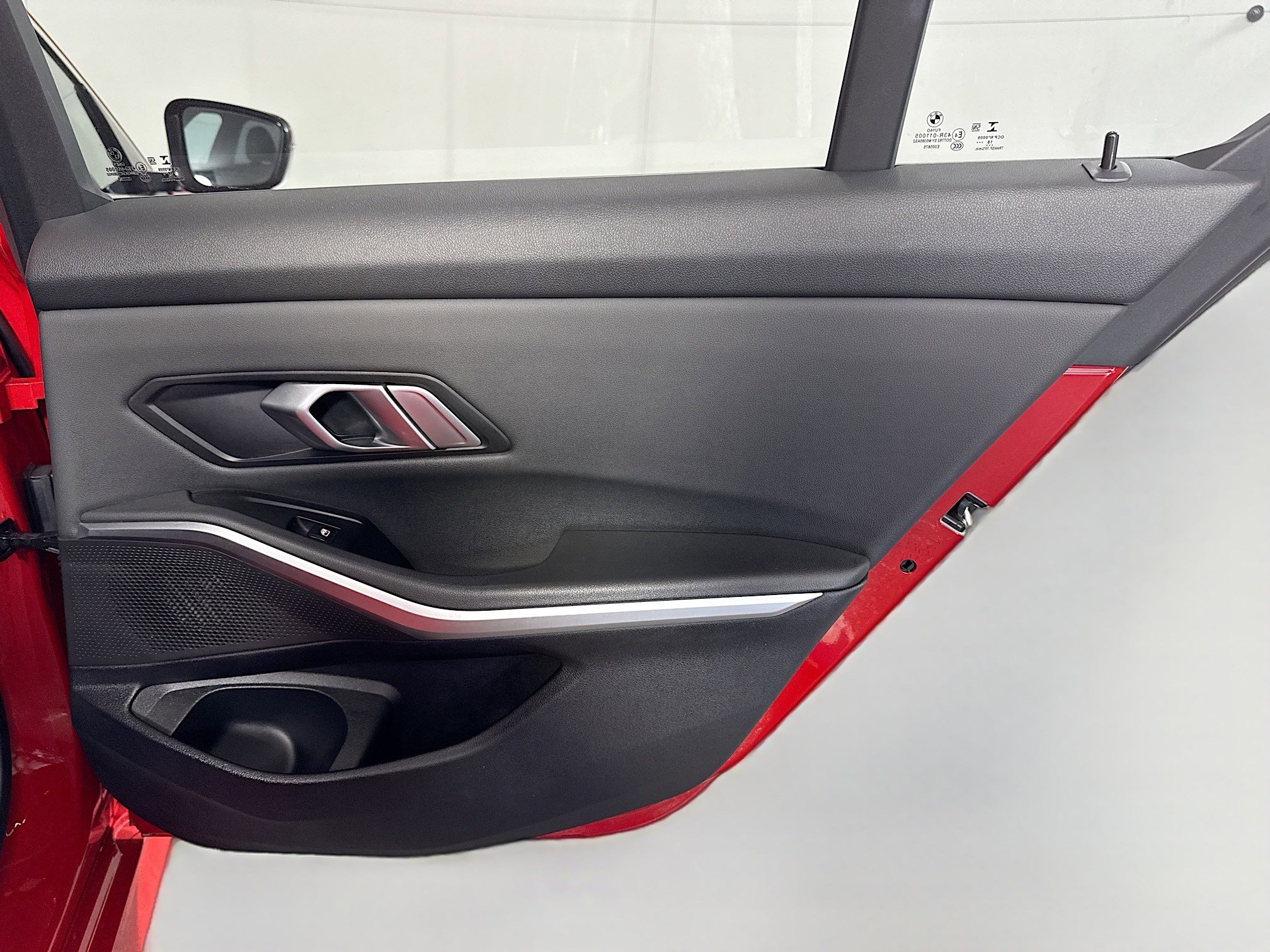 Used 2019 BMW 330i Sedan w/ Convenience Package image 28