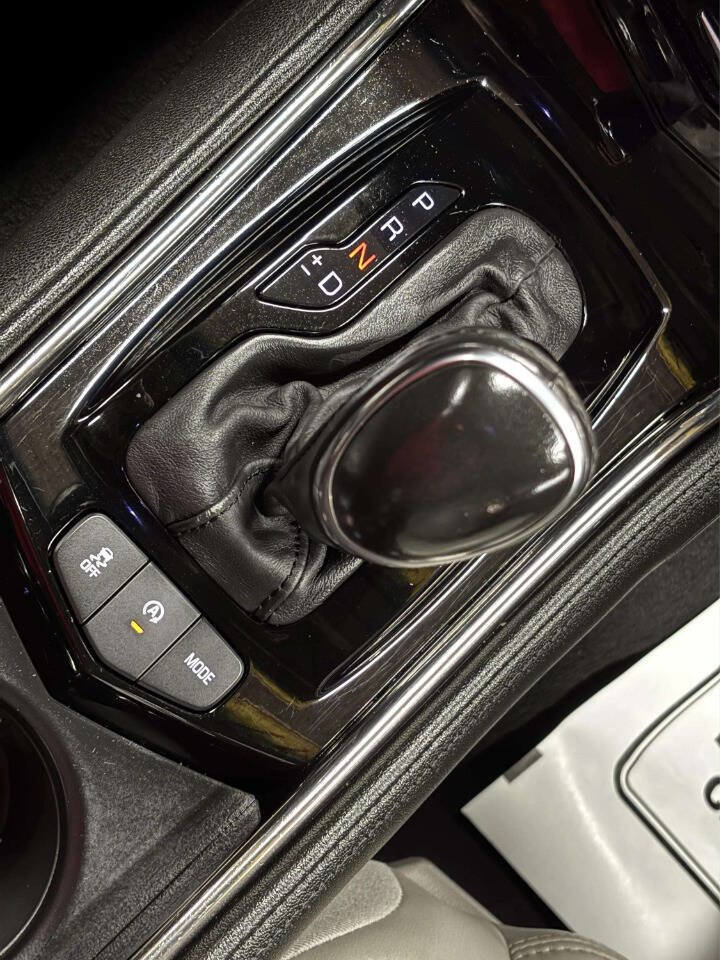 Used 2017 Cadillac ATS Luxury w/ Safety and Security Package AWD/4WD image 28