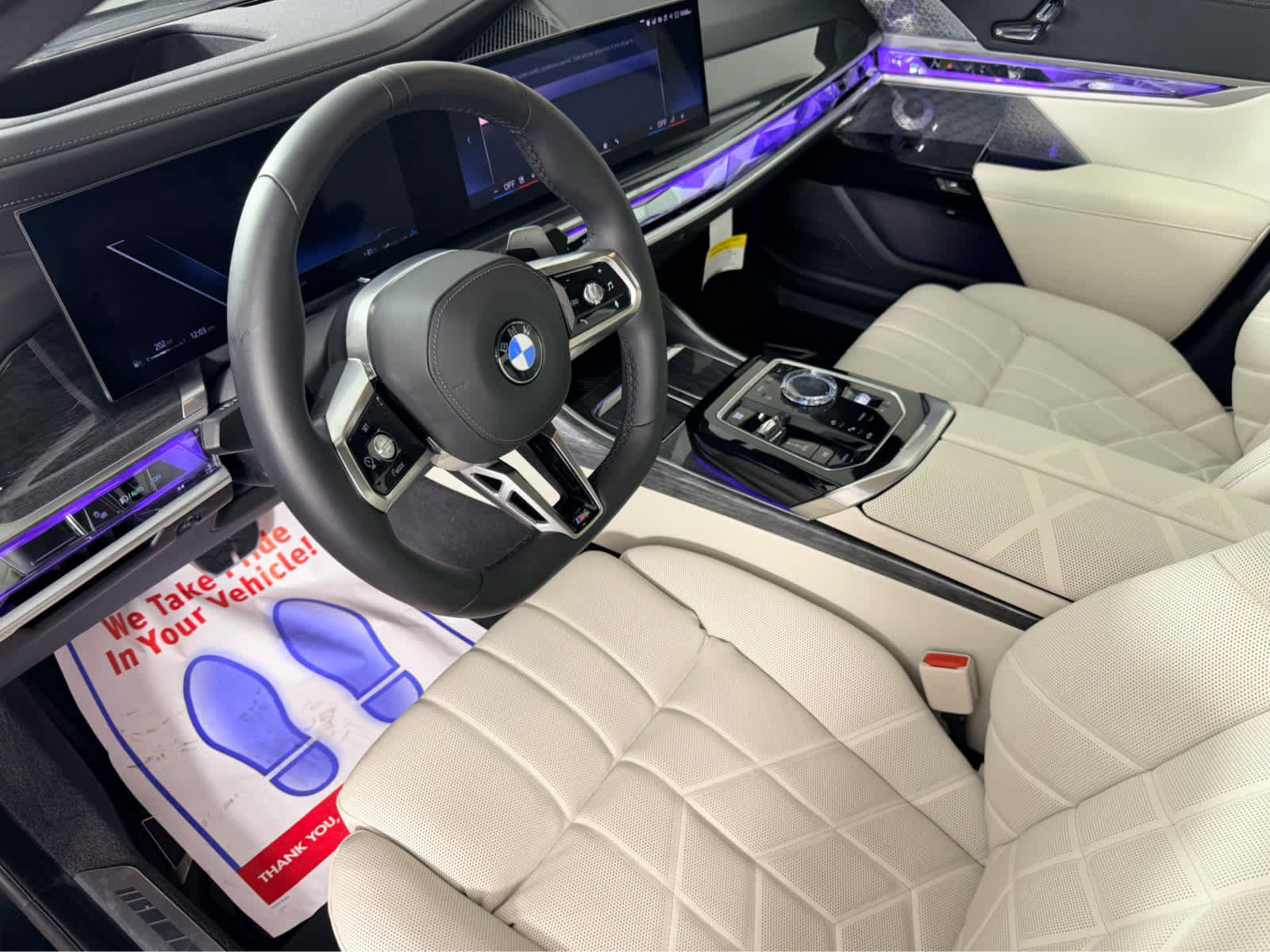 Used 2025 BMW 760i xDrive AWD/4WD image 11