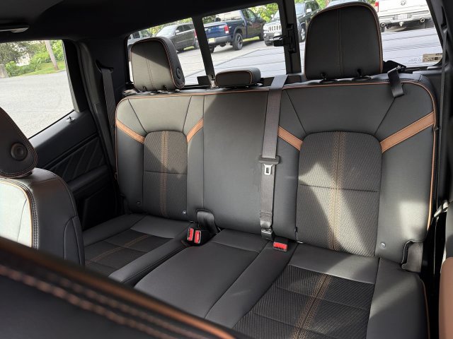 Used 2026 GMC Canyon AT4 AWD/4WD image 23