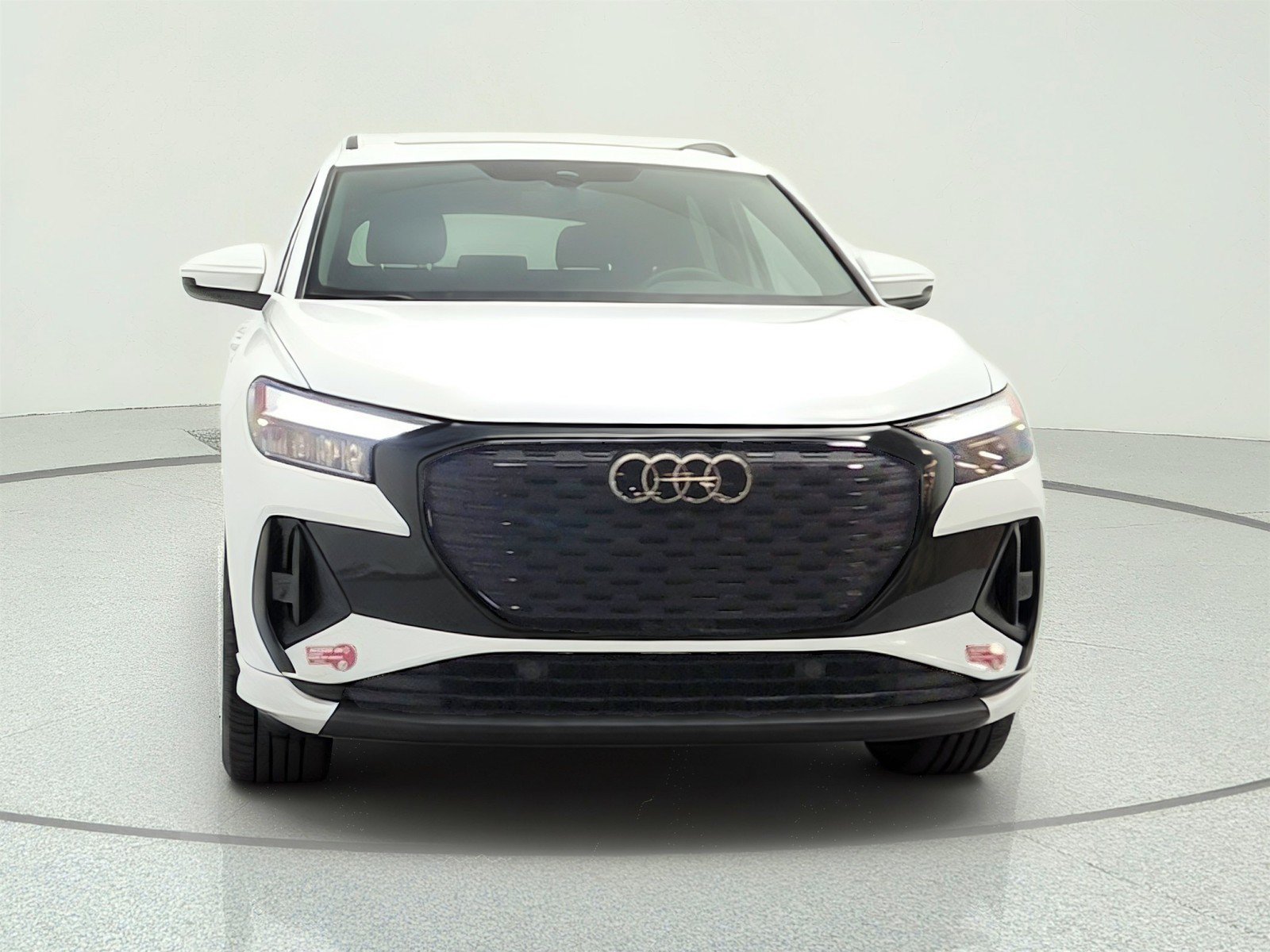 Used 2023 Audi Q4 e-tron Premium Plus w/ Premium Plus AWD/4WD image 2