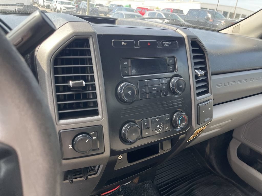 Used 2017 Ford F250 XL w/ Power Equipment Group AWD/4WD image 7