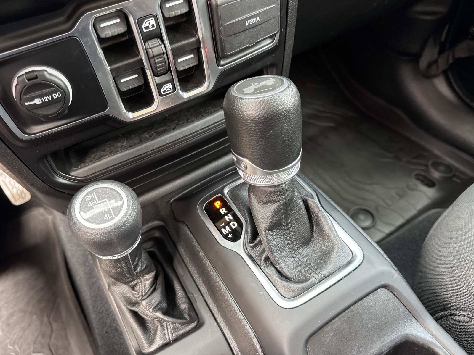 Used 2022 Jeep Wrangler Unlimited Sport image 25