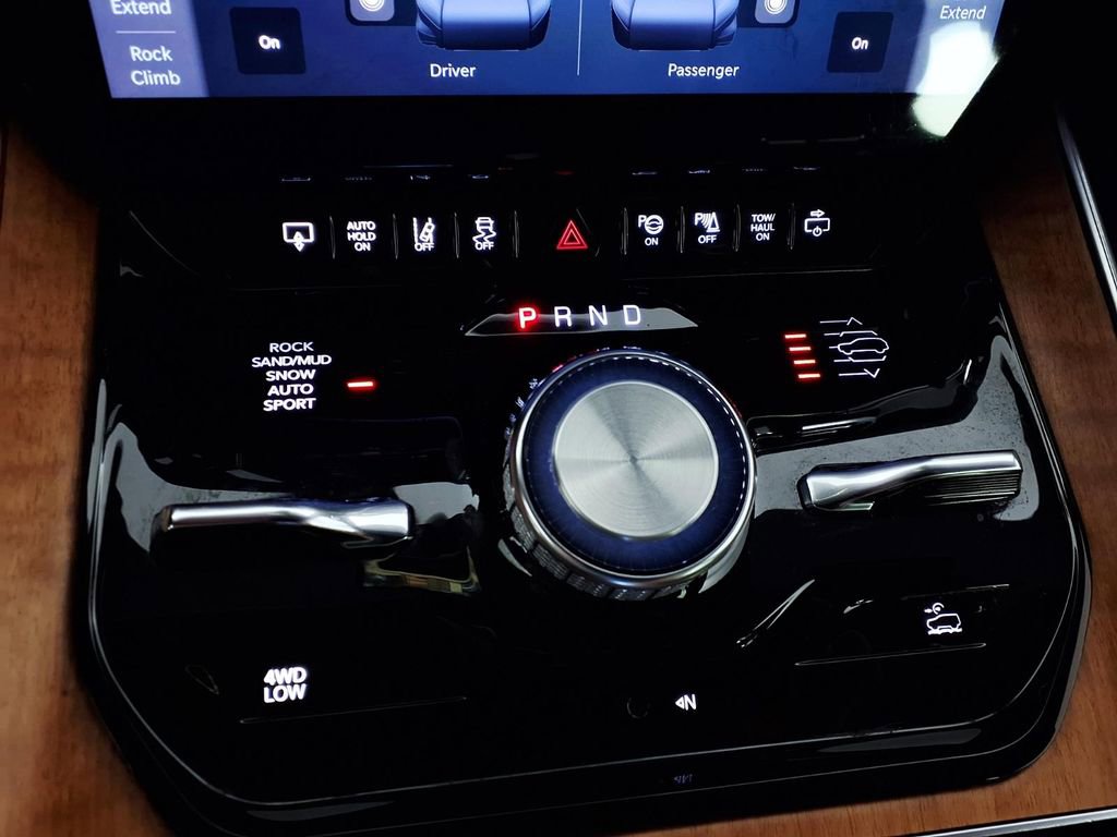 Used 2022 Jeep Grand Wagoneer Series II image 23