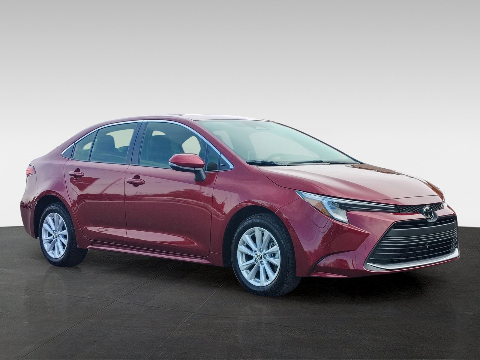 Used 2026 Toyota Corolla XLE FWD image 3