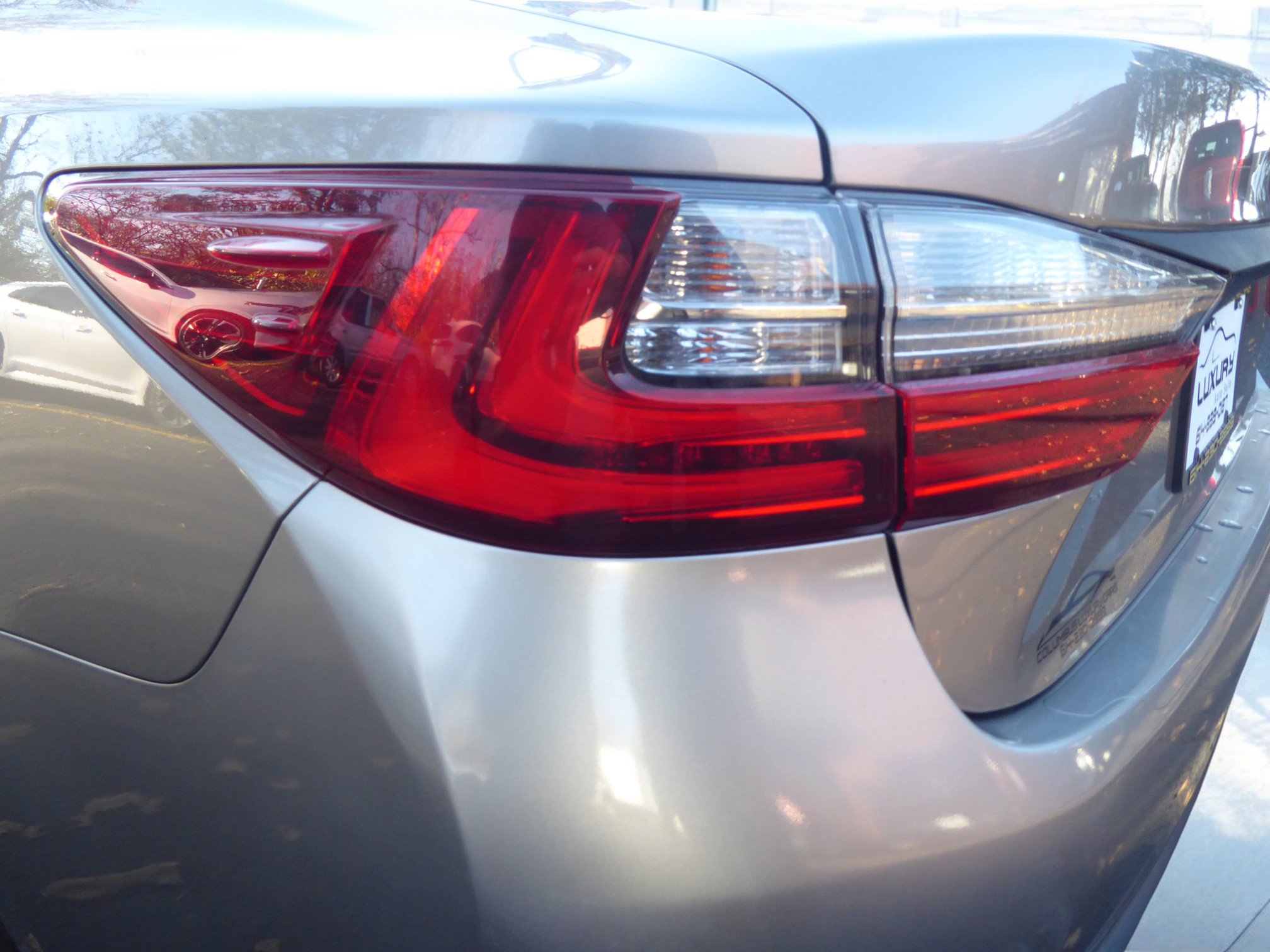 Used 2017 Lexus ES 350 w/ Navigation System Package image 24