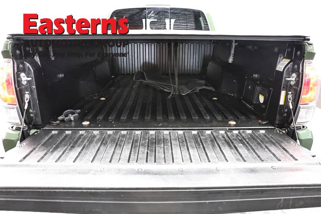 Used 2022 Toyota Tacoma TRD Sport AWD/4WD image 9