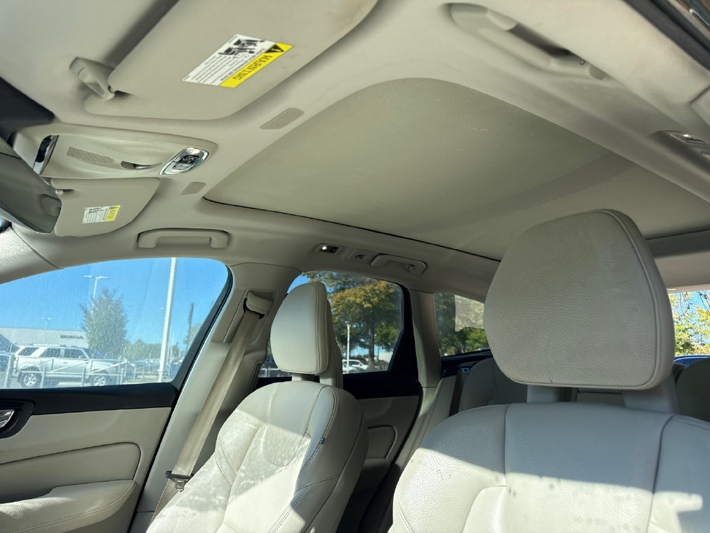 Used 2018 Volvo XC60 T6 Momentum w/ Advanced Package AWD/4WD image 30
