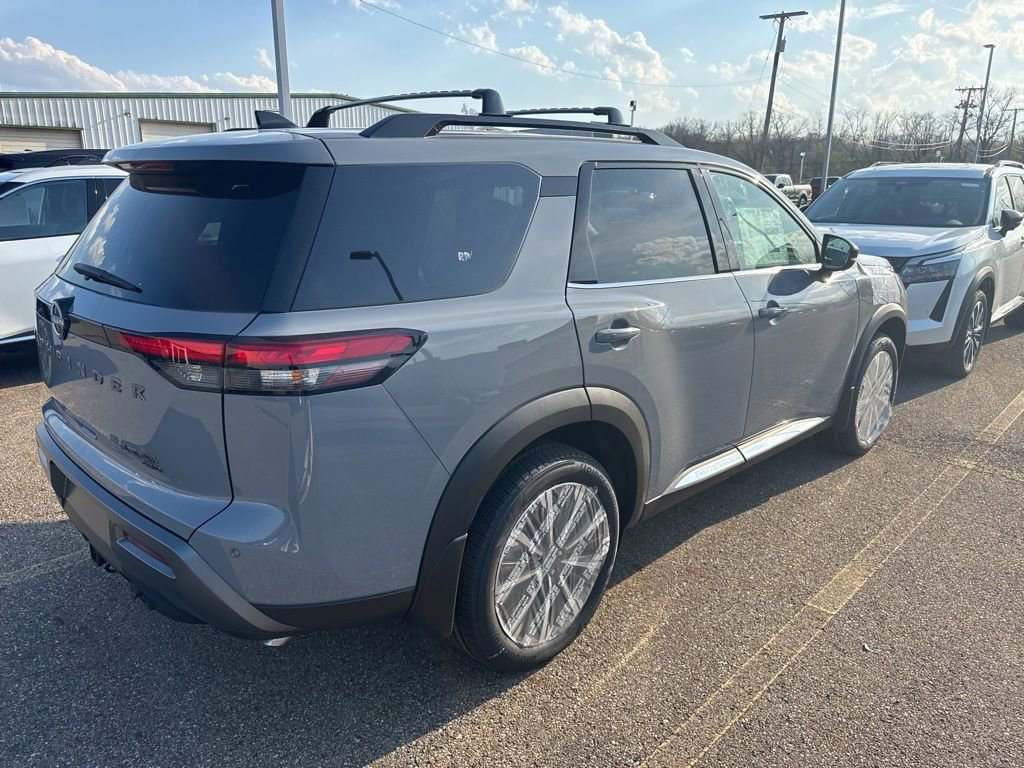 New 2026 Nissan Pathfinder Platinum AWD/4WD image 4