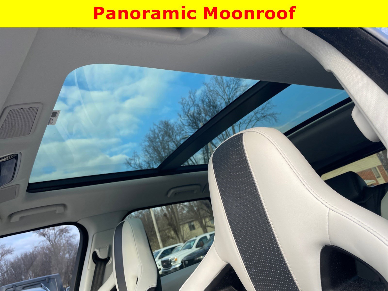 Used 2016 Land Rover Range Rover Sport SVR image 9