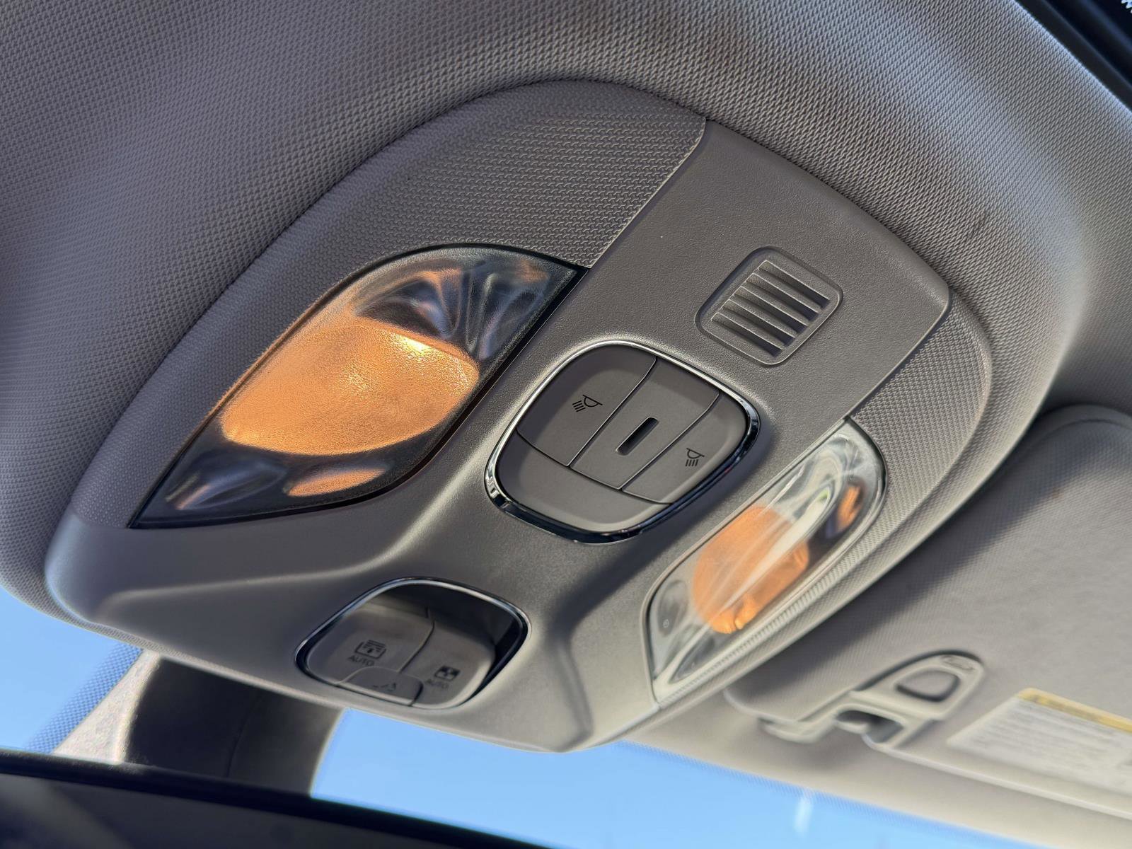 Used 2018 Jeep Compass Latitude w/ Popular Equipment Group image 35